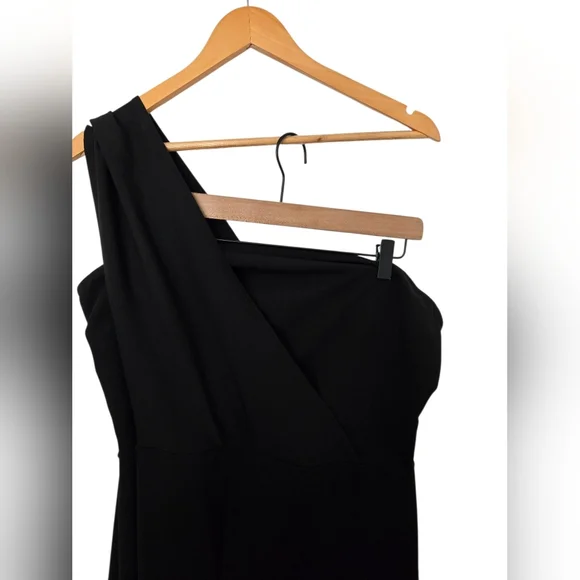 NWT PrettyLittleThing Black One-Shoulder Cocktail Gown Size 18 - Picture 4 of 10